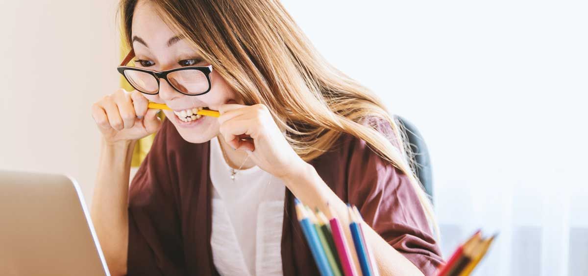 taksideyontas me proorismo tin enilikiosi ab843579